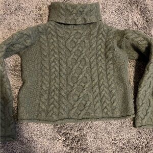 Vintage Wool Cable Knit Turtleneck Cropped Sweater
